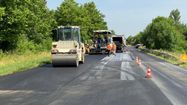 Le chantier où se déroule l'expérimentation du Vegeroad, avec les engins, les ouvriers, la sécurisation